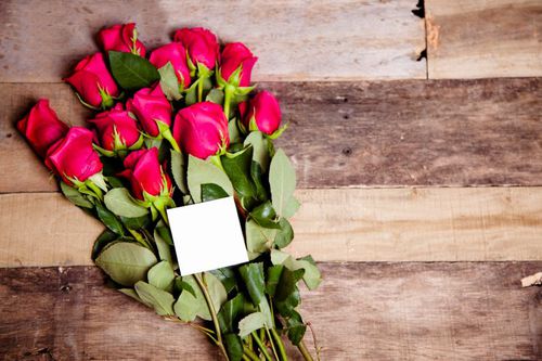 Ein Strauß Liebesgrüße: die schönsten Blumen für Verliebte